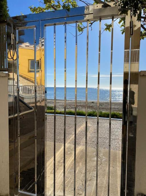 Seaview Lovers At 1St Line With Pool 圣波拉 外观 照片